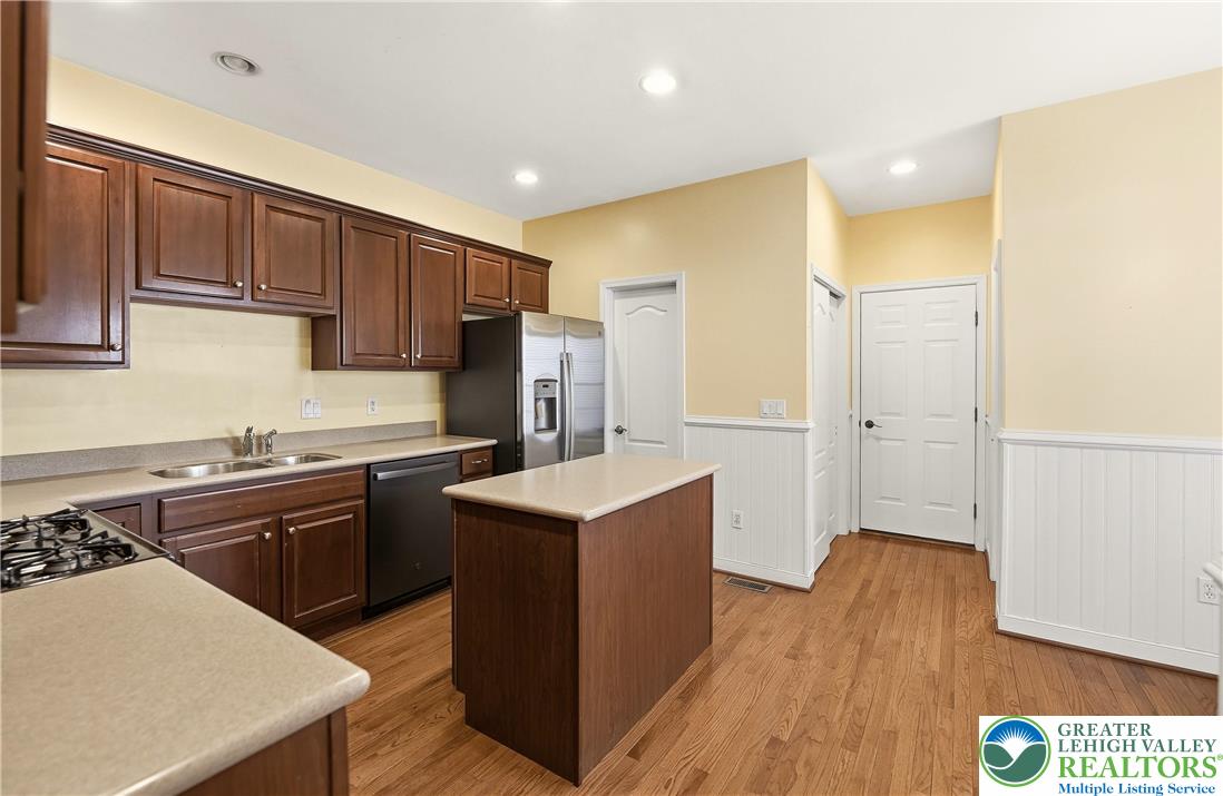 2493 Thistle Road