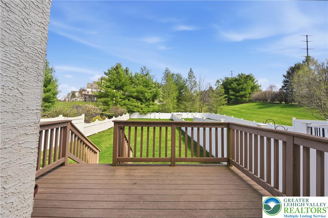 2493 Thistle Road