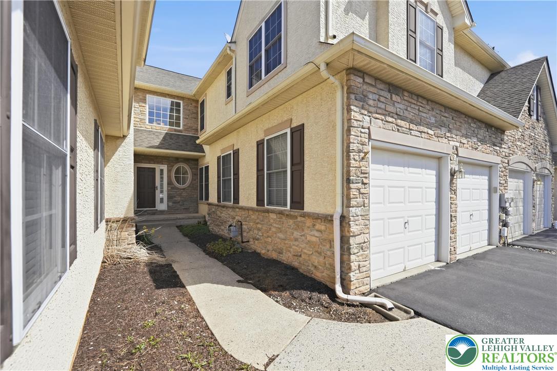 2493 Thistle Road