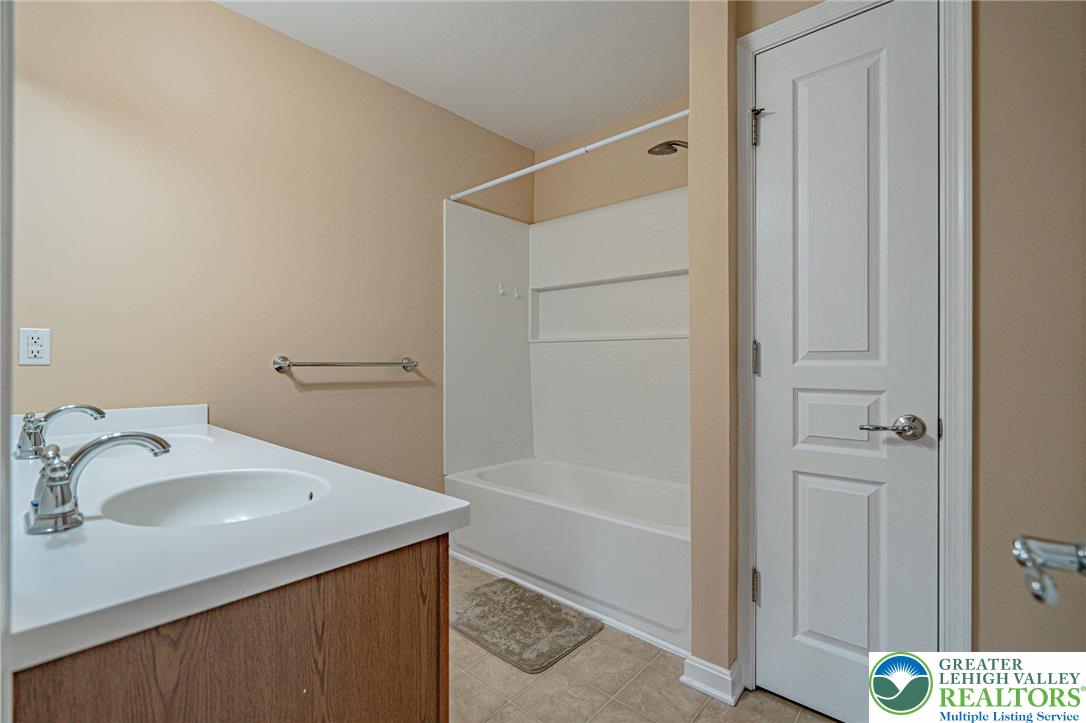 1396 Artisan Court