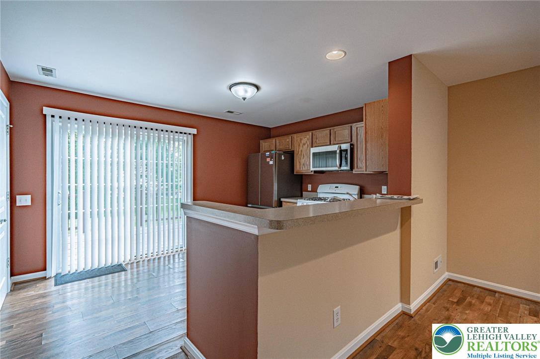 1396 Artisan Court