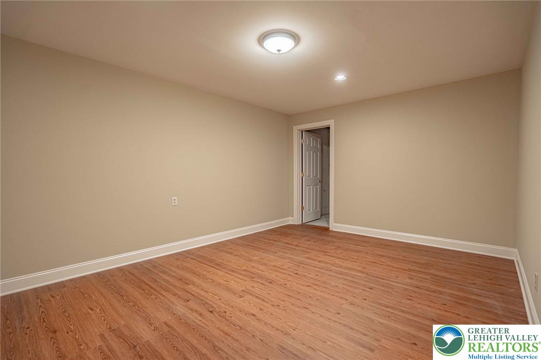 6301 Oakwood Circle