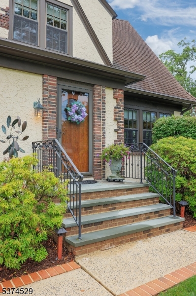 650 Coleman Pl