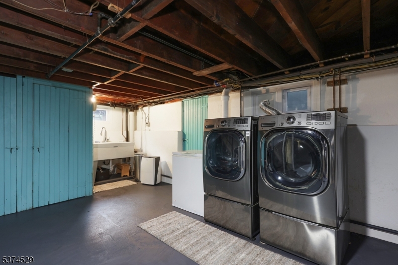 650 Coleman Pl