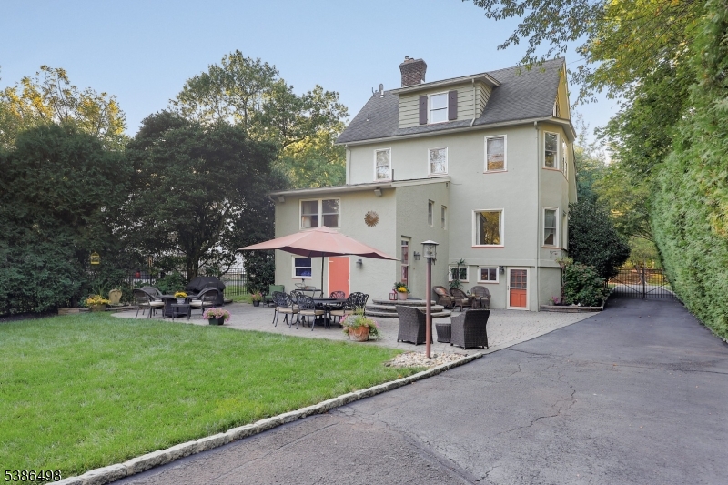141 Brightwood Ave