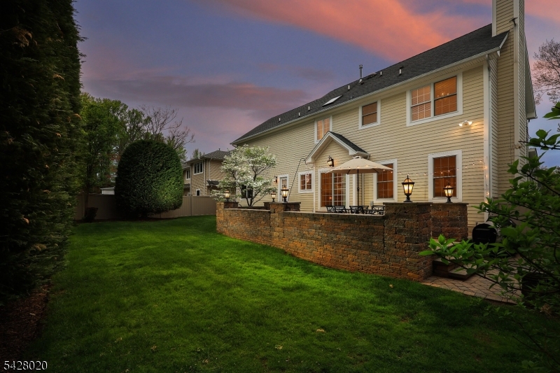 60 Mohawk Trail