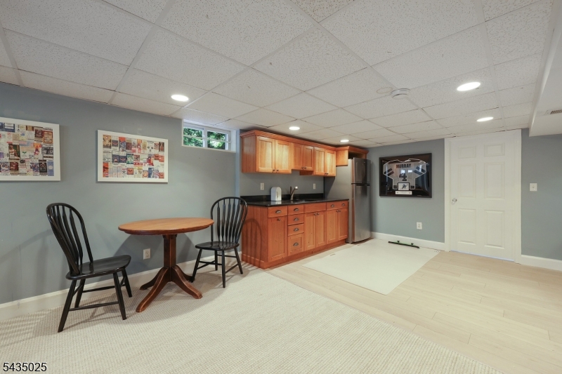 564 Highland Ave