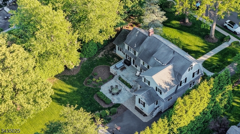 564 Highland Ave