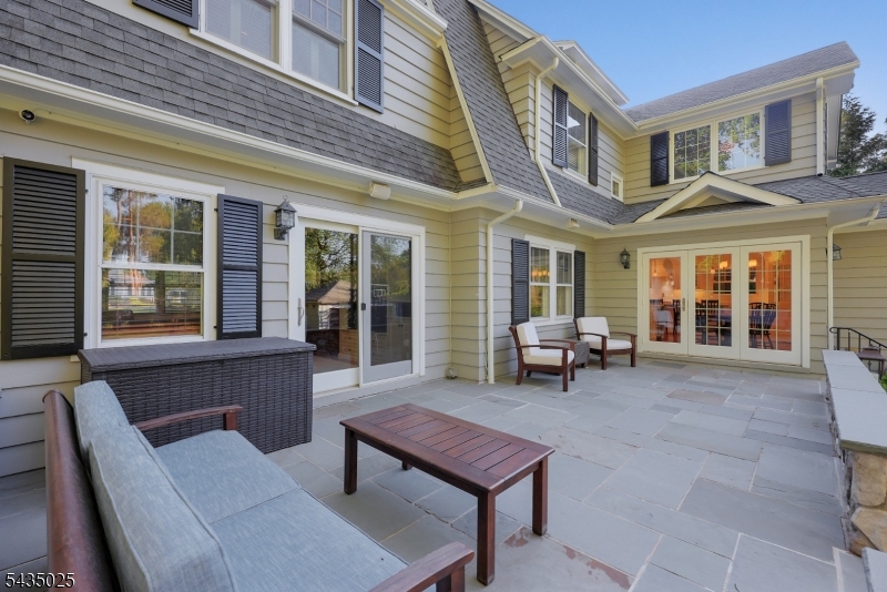 564 Highland Ave