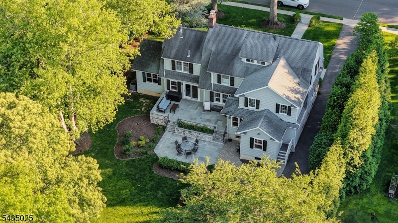 564 Highland Ave
