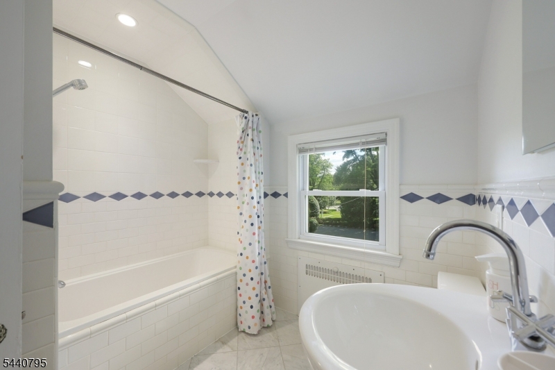220 Wychwood Road