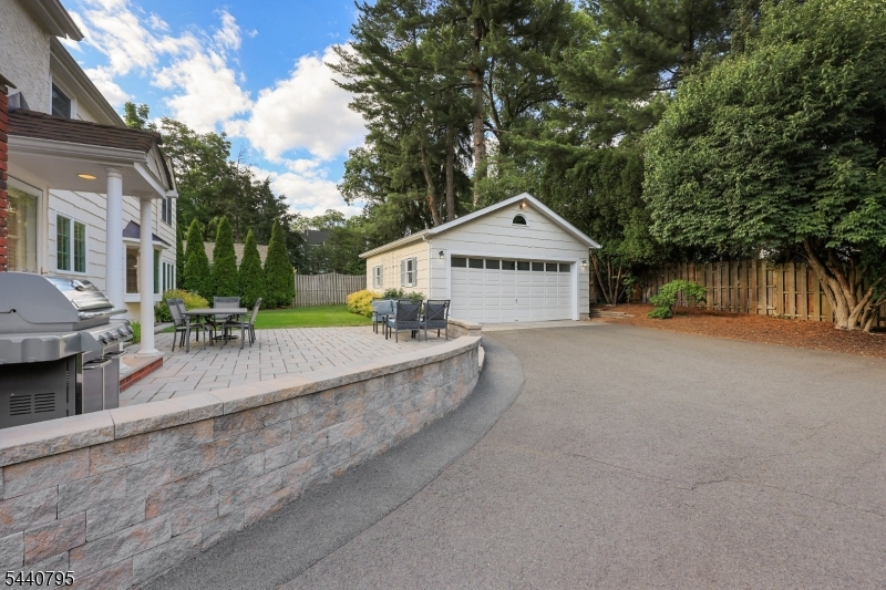 220 Wychwood Road