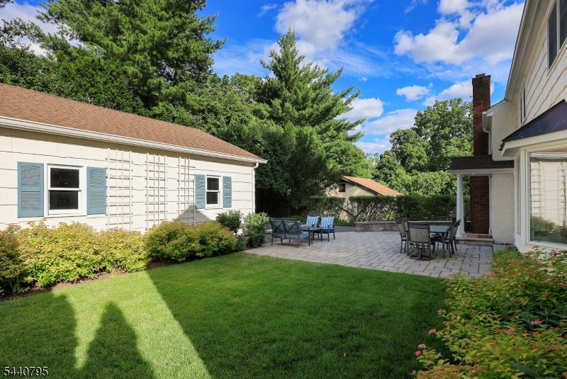220 Wychwood Road