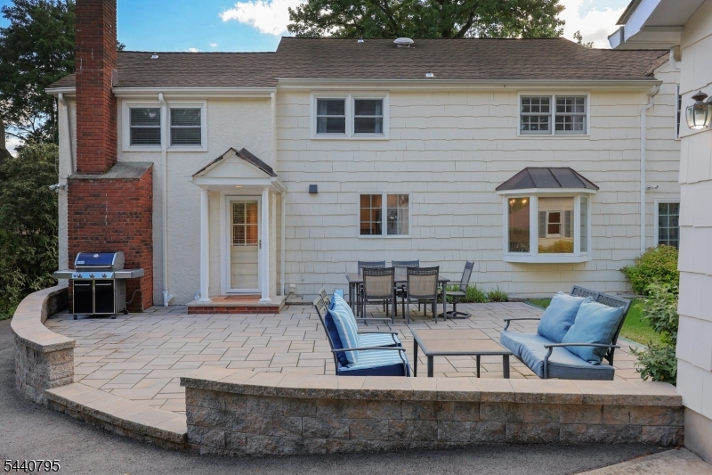 220 Wychwood Road