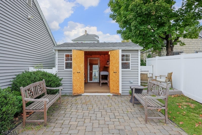 528 Downer Street