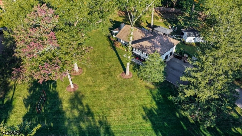 62 Guinard Dr