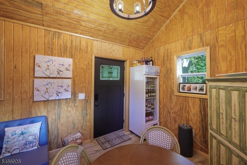 62 Guinard Dr