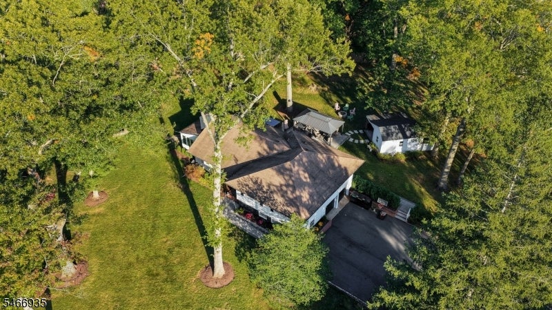 62 Guinard Dr