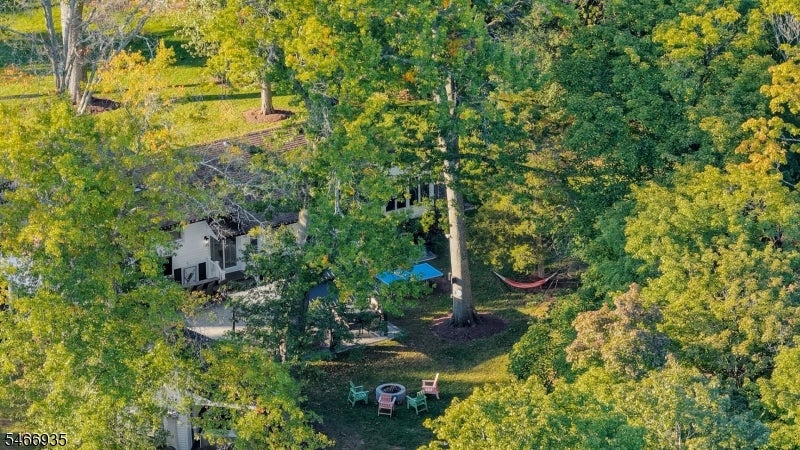 62 Guinard Dr