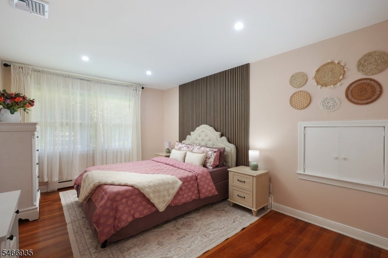 62 Guinard Dr