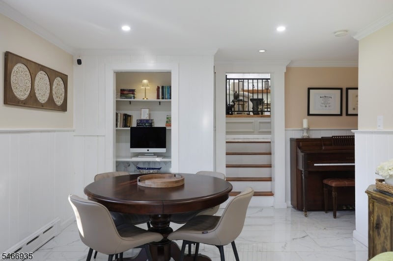 62 Guinard Dr