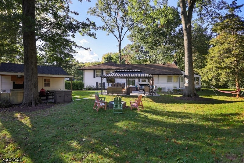 62 Guinard Dr