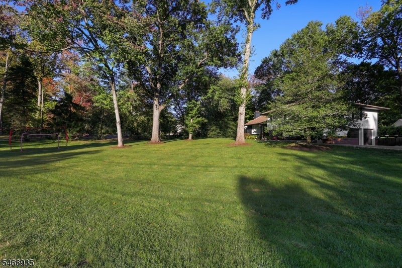 62 Guinard Dr