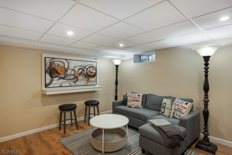 62 Guinard Dr
