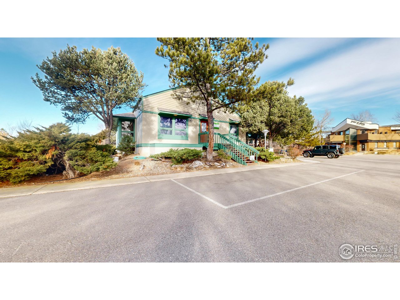 2677 N Taft Ave