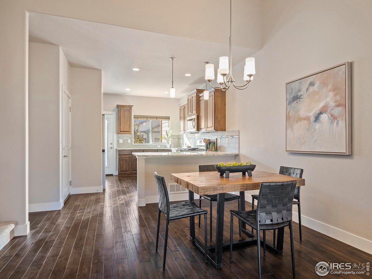 1925 Sunshine Peak Dr