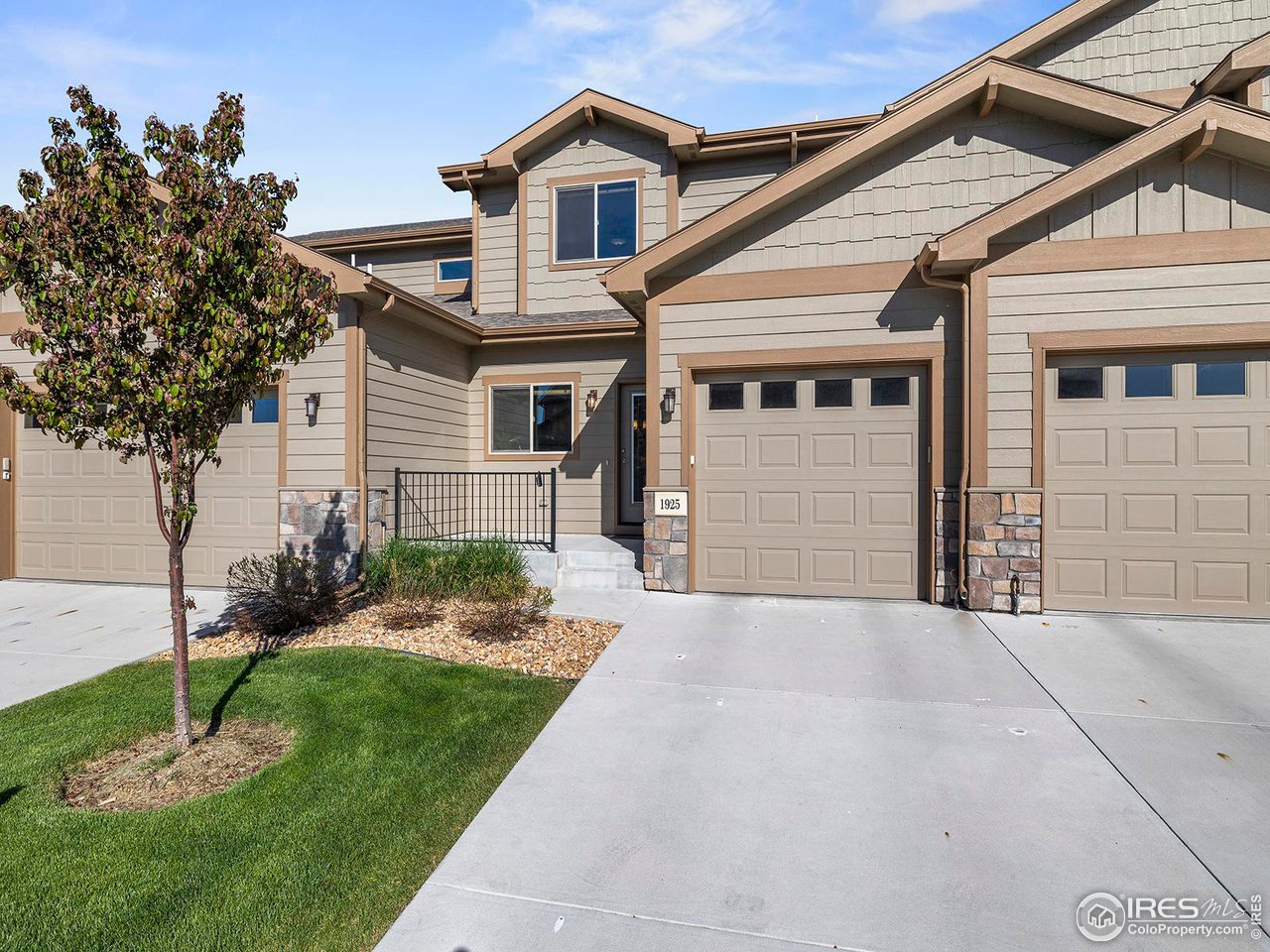 1925 Sunshine Peak Dr