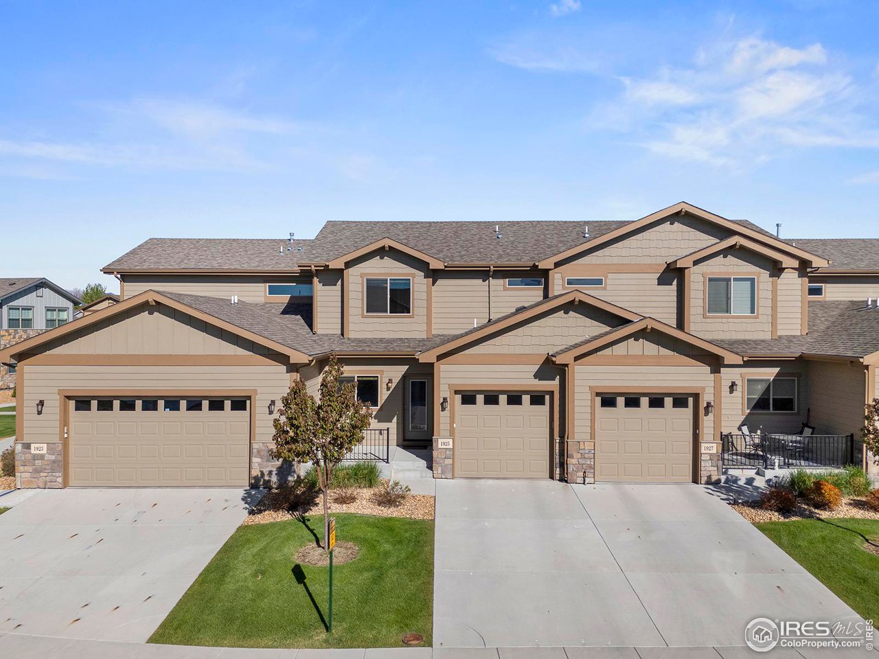 1925 Sunshine Peak Dr