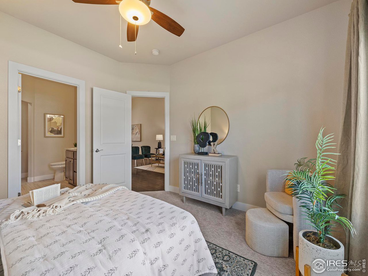 1925 Sunshine Peak Dr