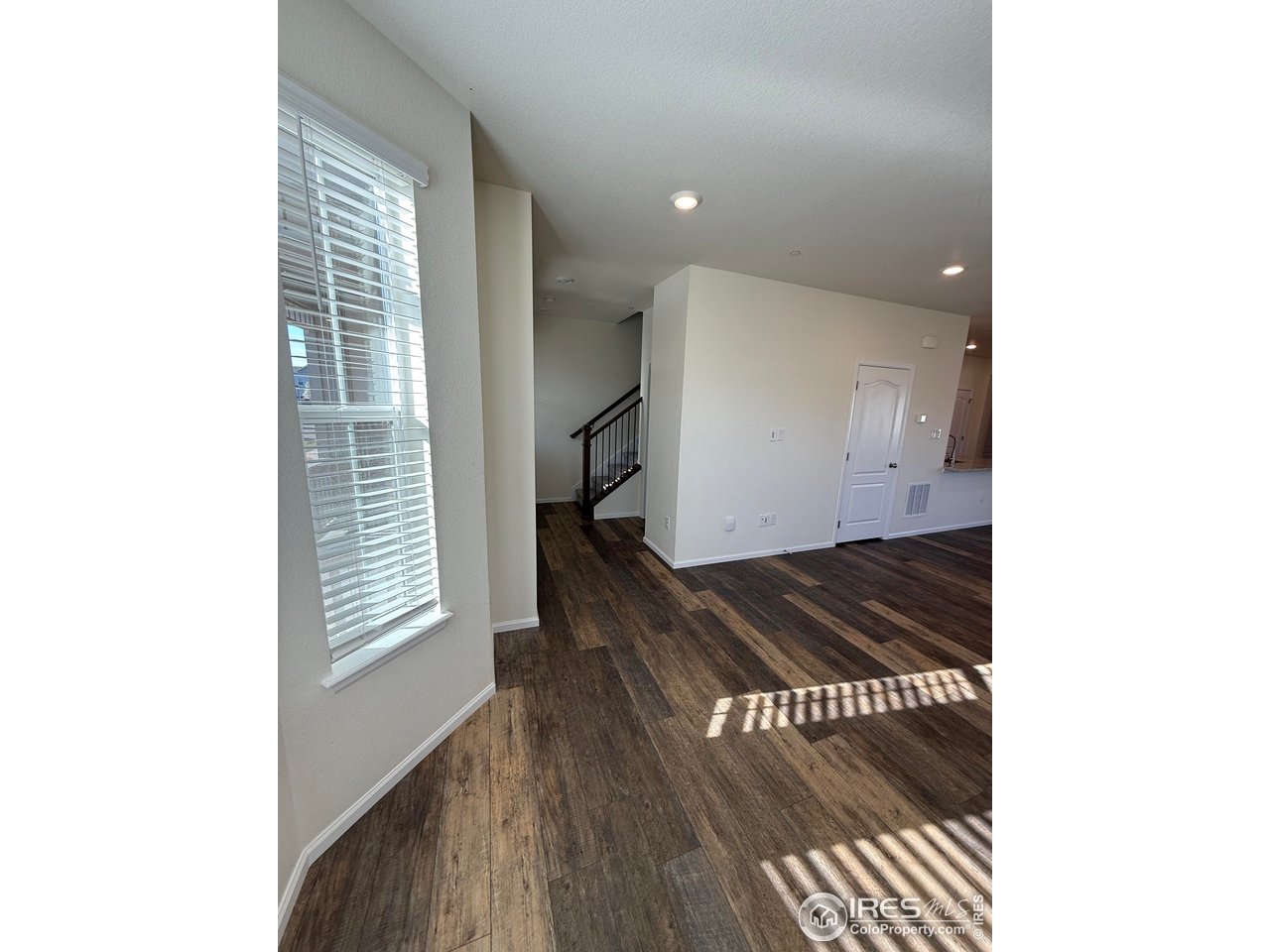 323 Zeppelin Way