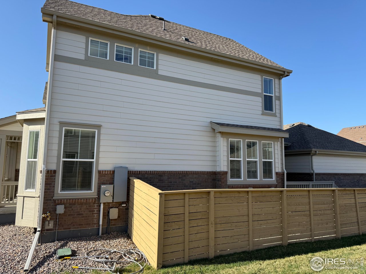 323 Zeppelin Way