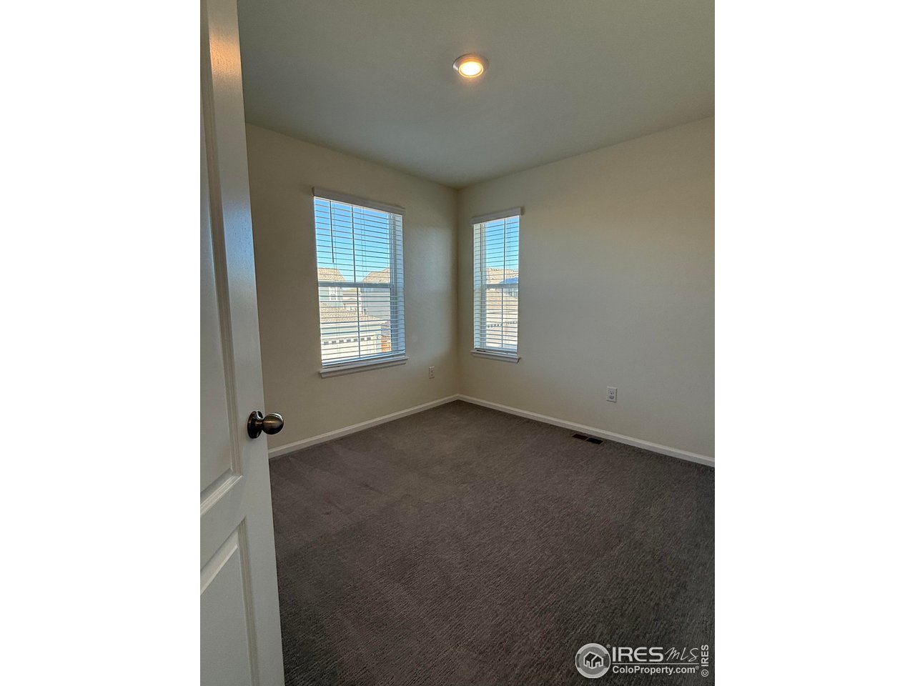323 Zeppelin Way
