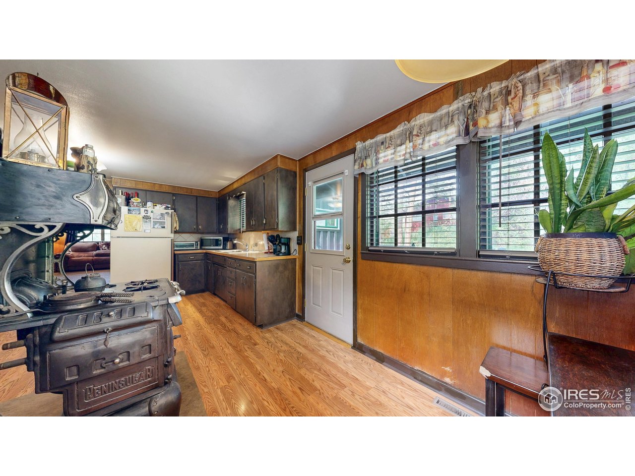 30 Falls Creek Dr