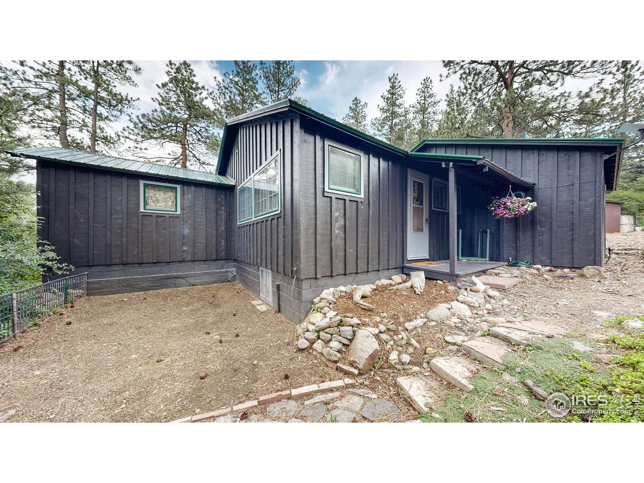 30 Falls Creek Dr