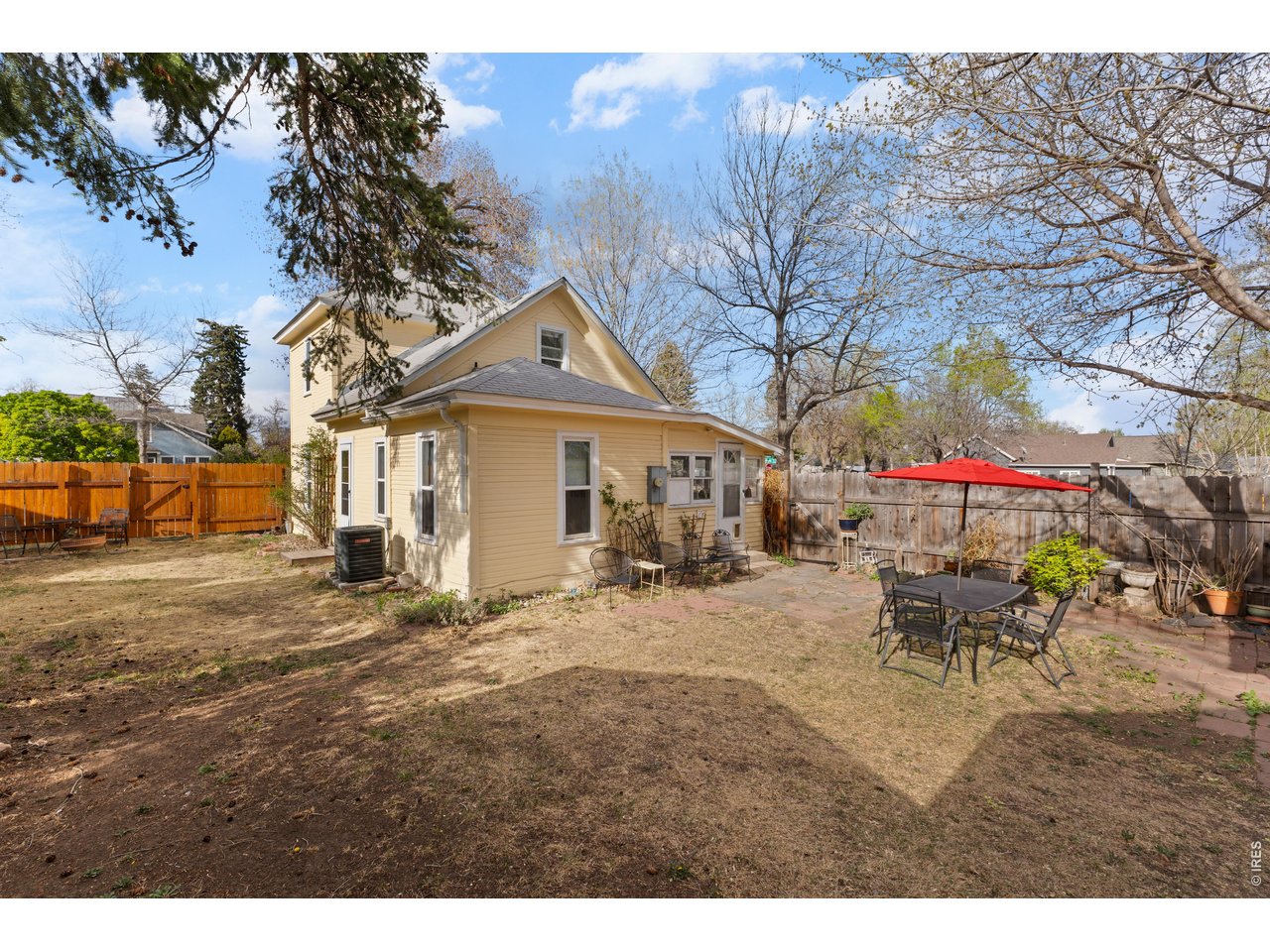 225 Edwards St