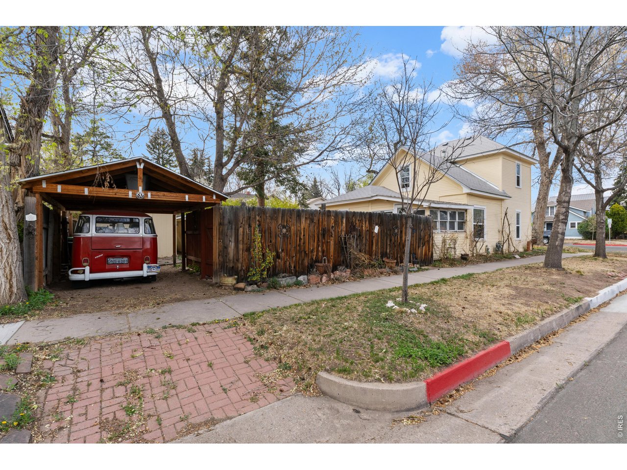 225 Edwards St
