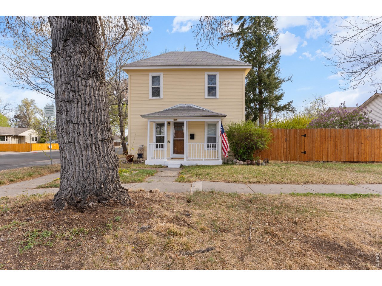 225 Edwards St