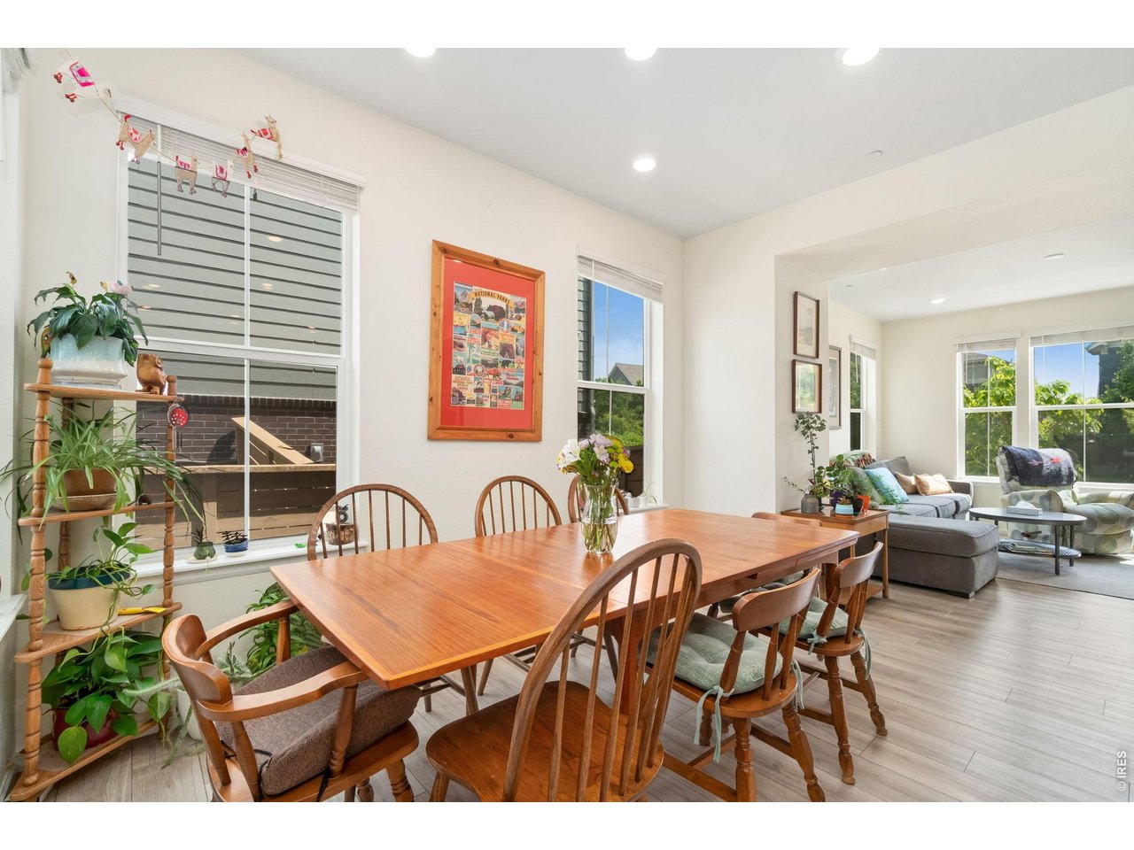 335 Zeppelin Way