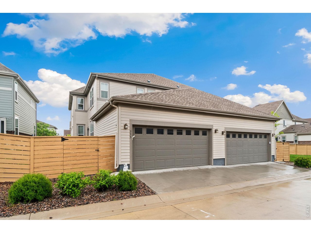 335 Zeppelin Way