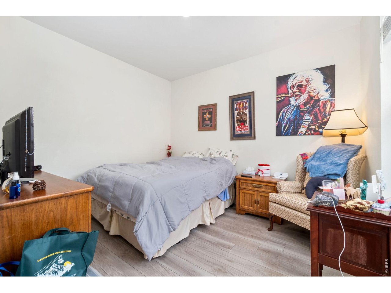 335 Zeppelin Way