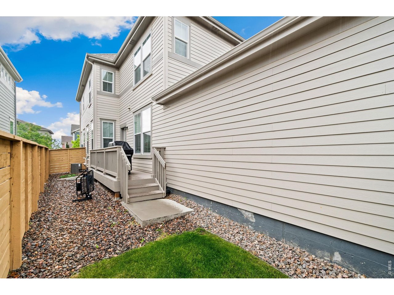 335 Zeppelin Way