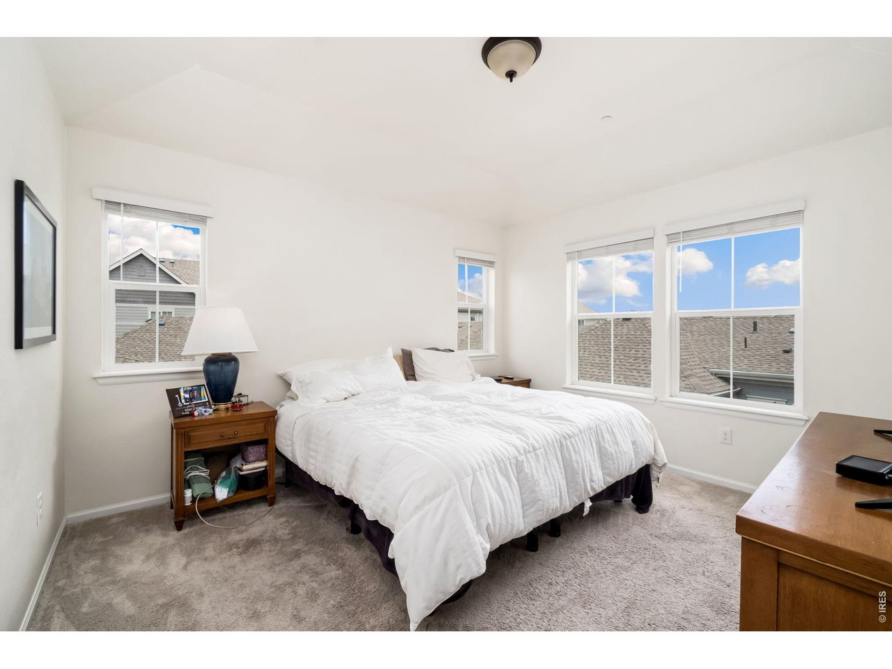 335 Zeppelin Way