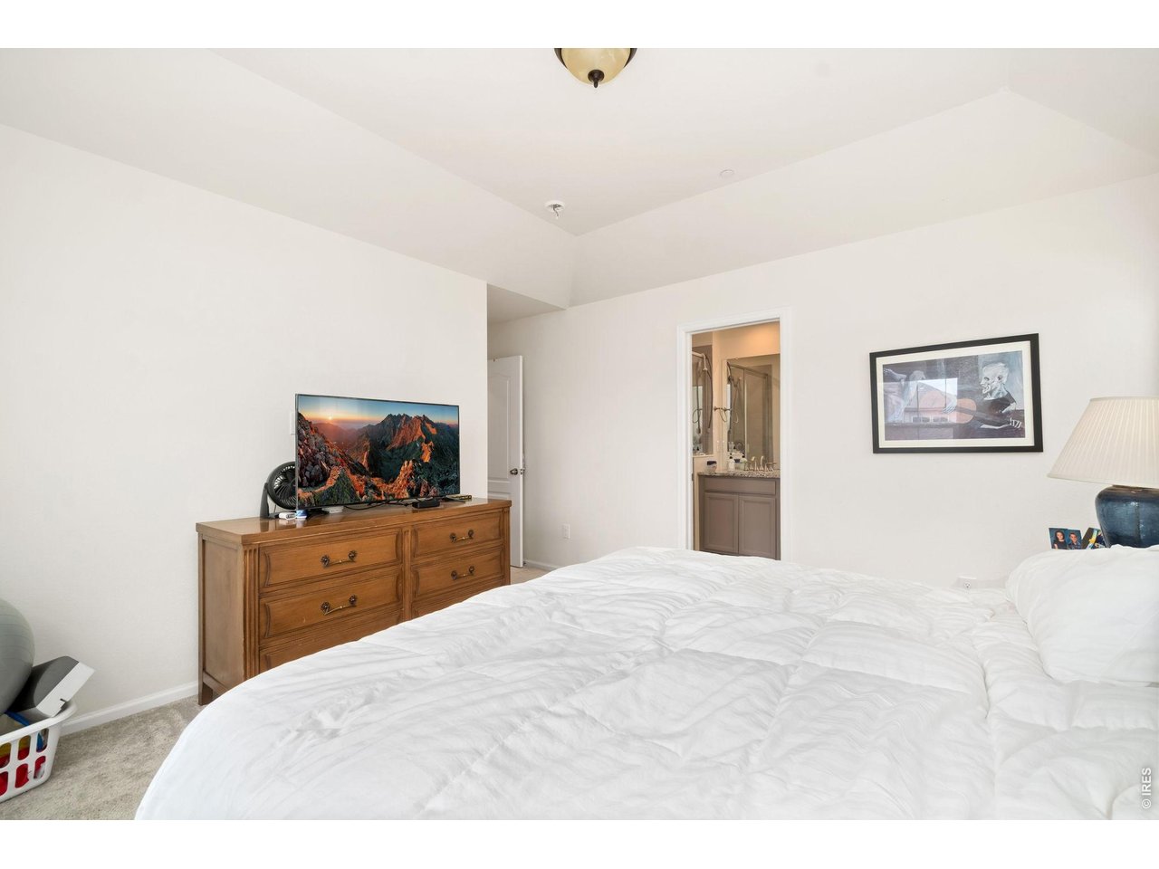 335 Zeppelin Way