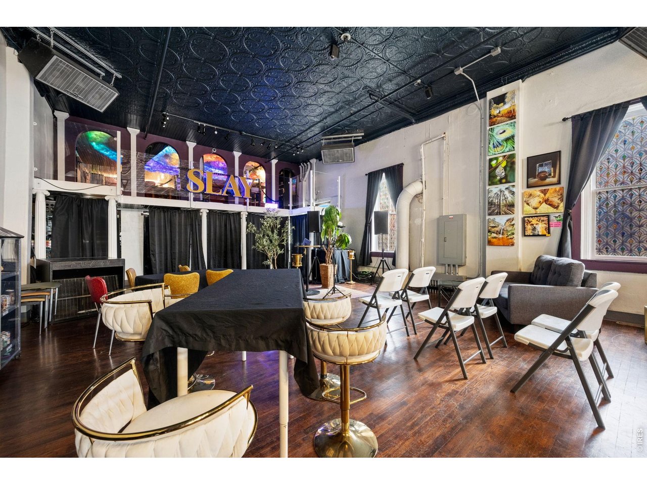 120 E 4th St