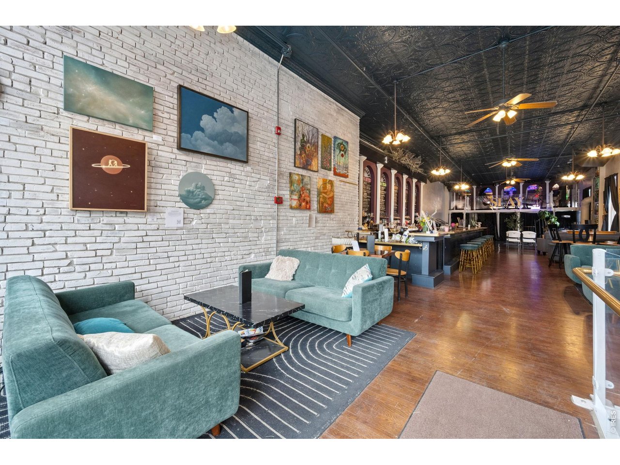 120 E 4th St