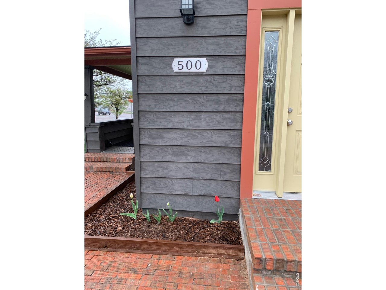 500 E Oak St